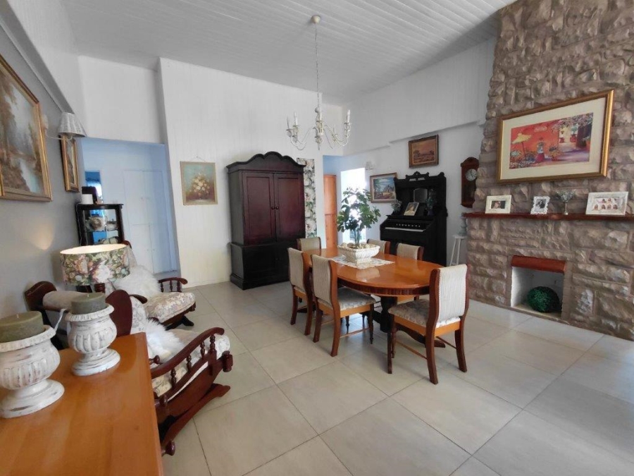 5 Bedroom Property for Sale in Winslow Western Cape